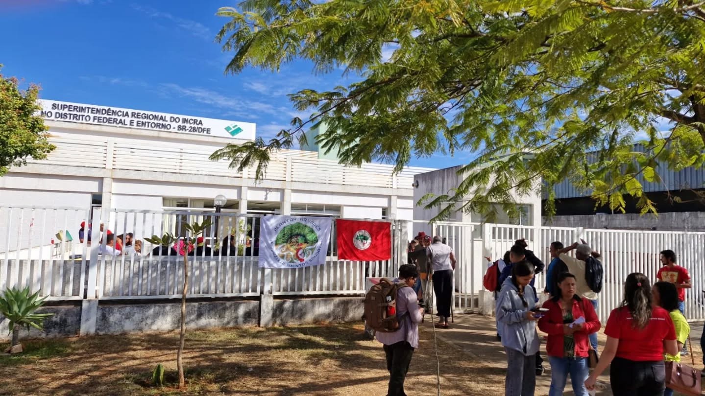 MST ocupa sedes do Incra no DF e nos estados; grupo pede reforma agrária