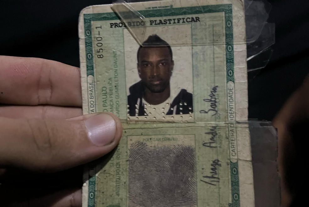 Identidade do cantor Thiaguinho esquecida dentro de van em Natal há cerca de 10 anos — Foto: Cedida