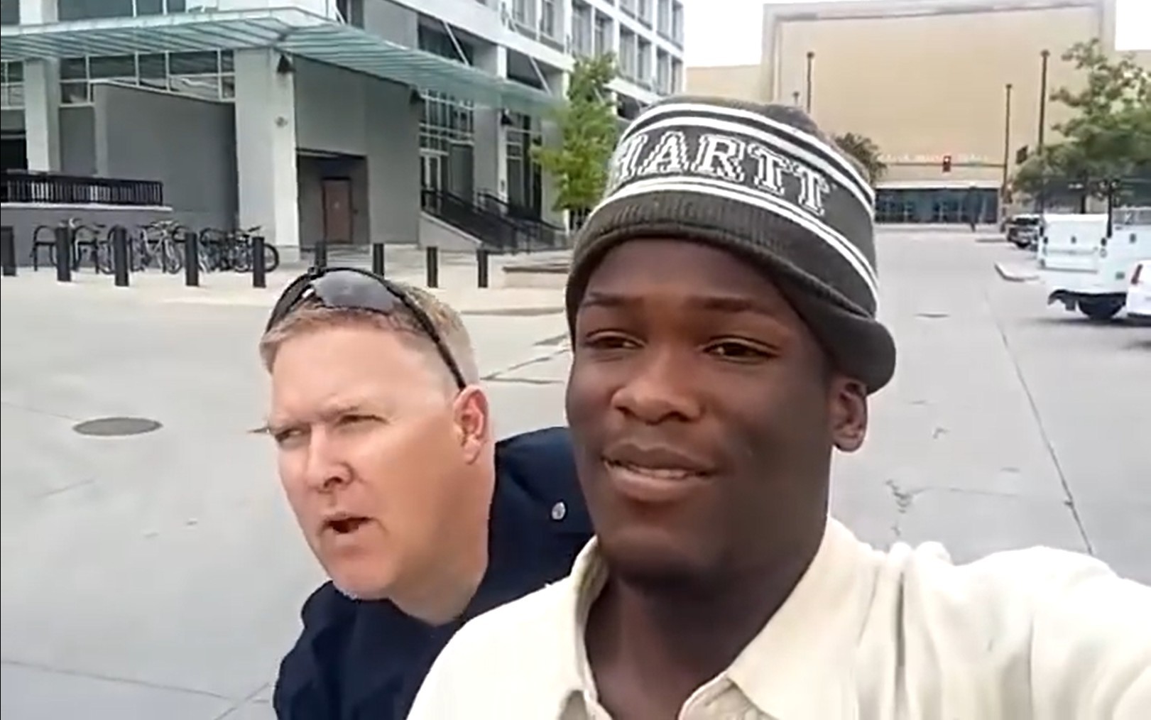 Desconfiança de motoristas de app levou polícia a investigar e prender youtuber americano por crimes sexuais contra menores no Rio