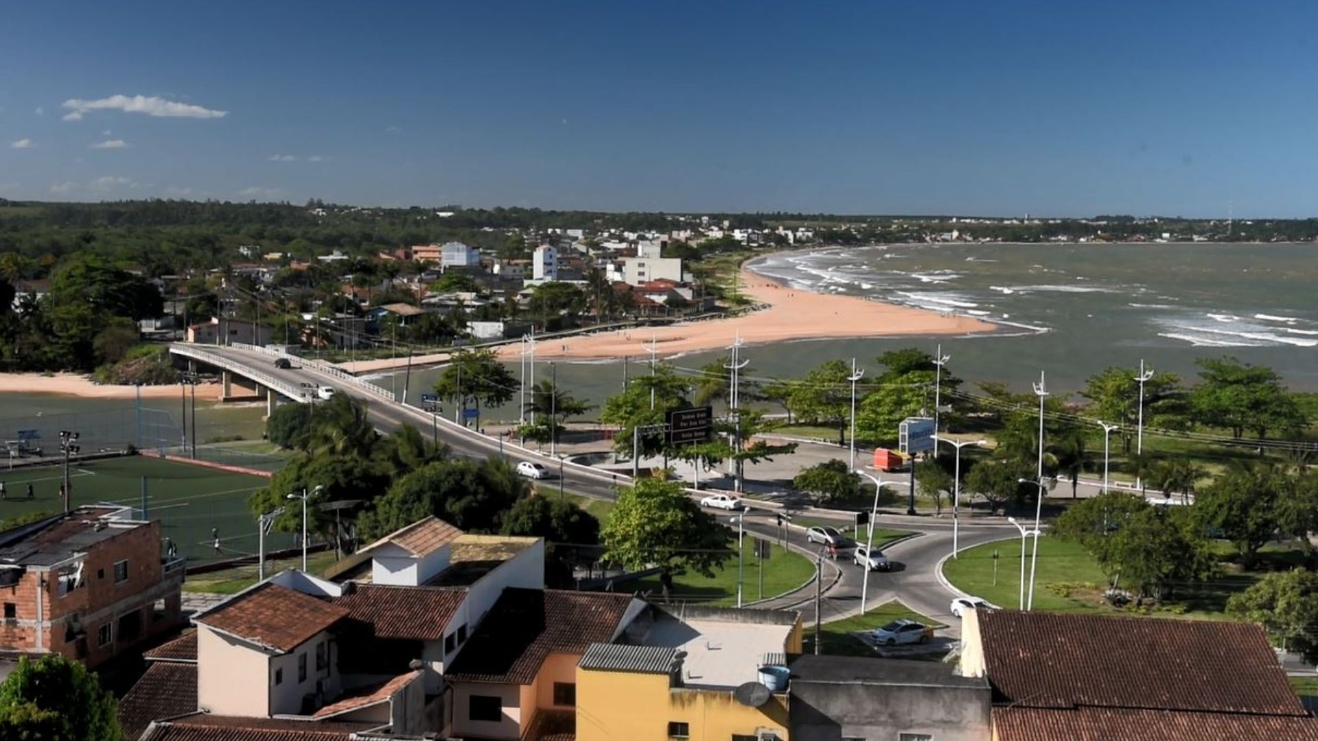 Morador de rua é incendiado enquanto dormia na Serra