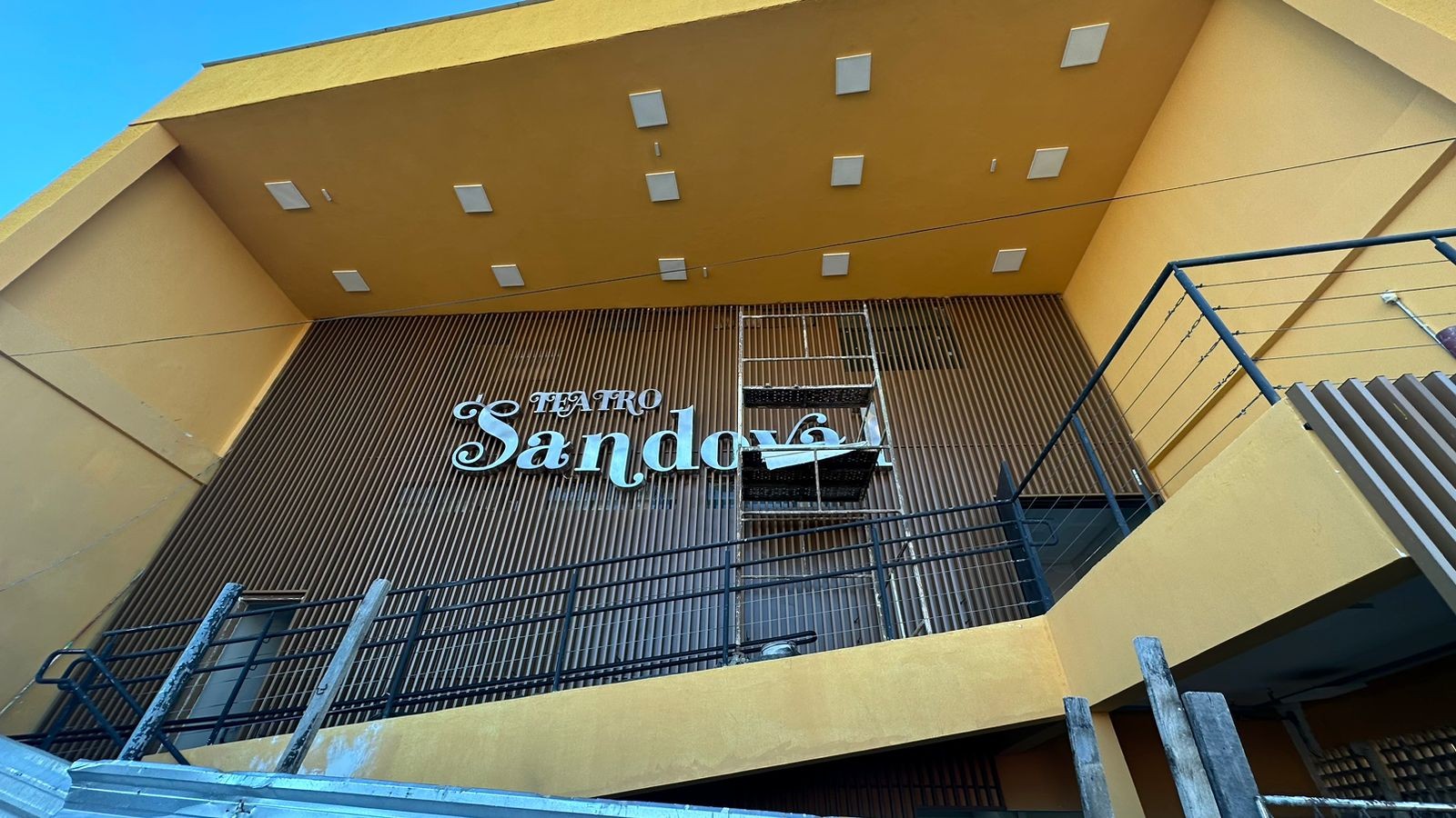 Prefeitura sanciona lei que autoriza concessão do Teatro Sandoval Wanderley ao Sesc por 20 anos