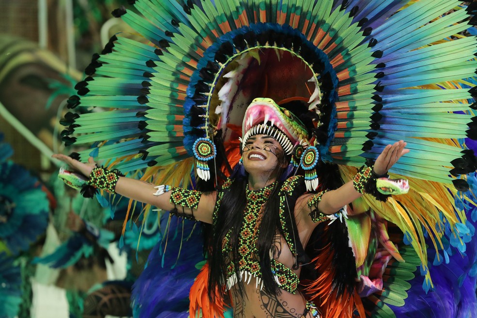 Cunhã poranga do Caprichoso Marciele Albuquerque — Foto: Arthur Castro