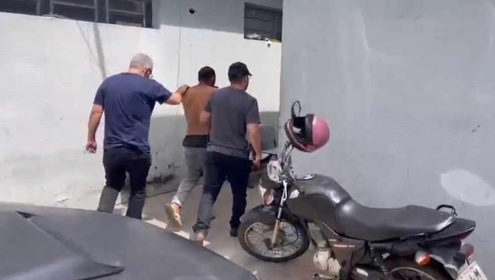 Suspeito de assassinar homem em bar por engano é preso 16 anos após o crime no Piauí — Foto: Reprodução