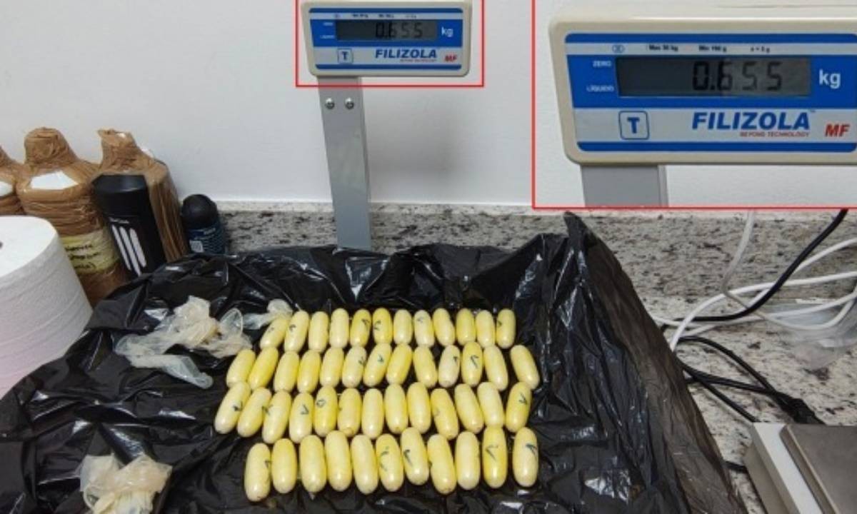 Jovem é presa no aeroporto de Salvador ao tentar embarcar para Paris com capsulas de cocaína 