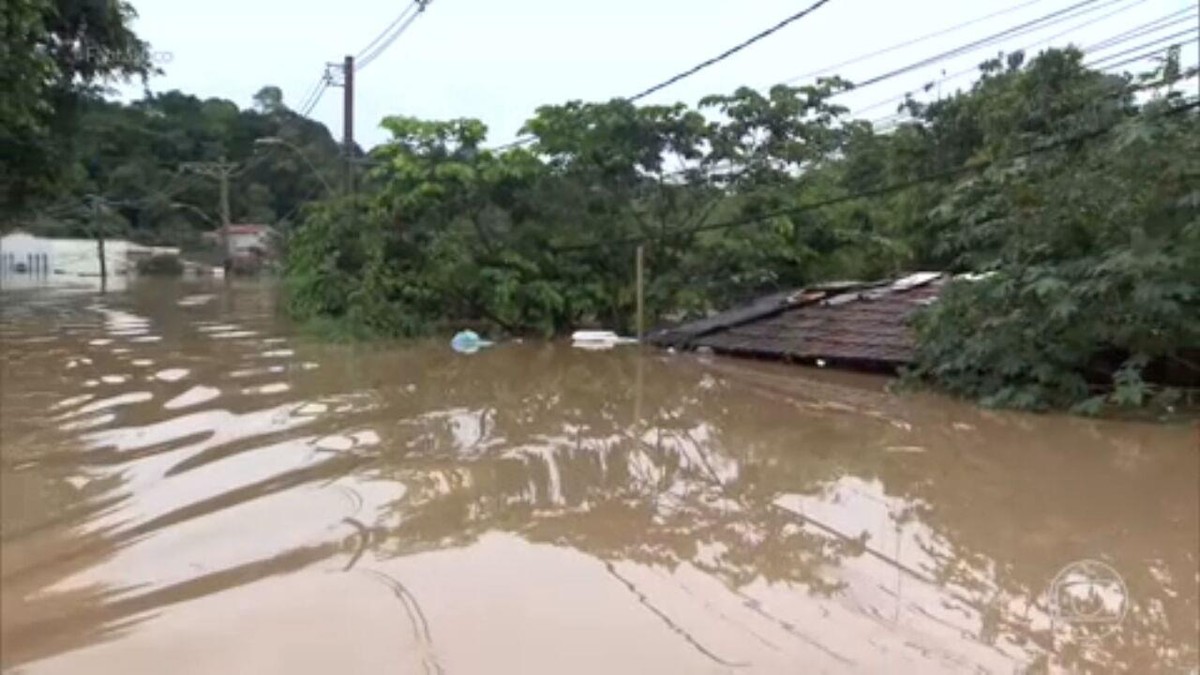 Centro de Operações Rio - Boletim 18h continua informando sobre a previsão  de chuva para hoje e os próximos dias