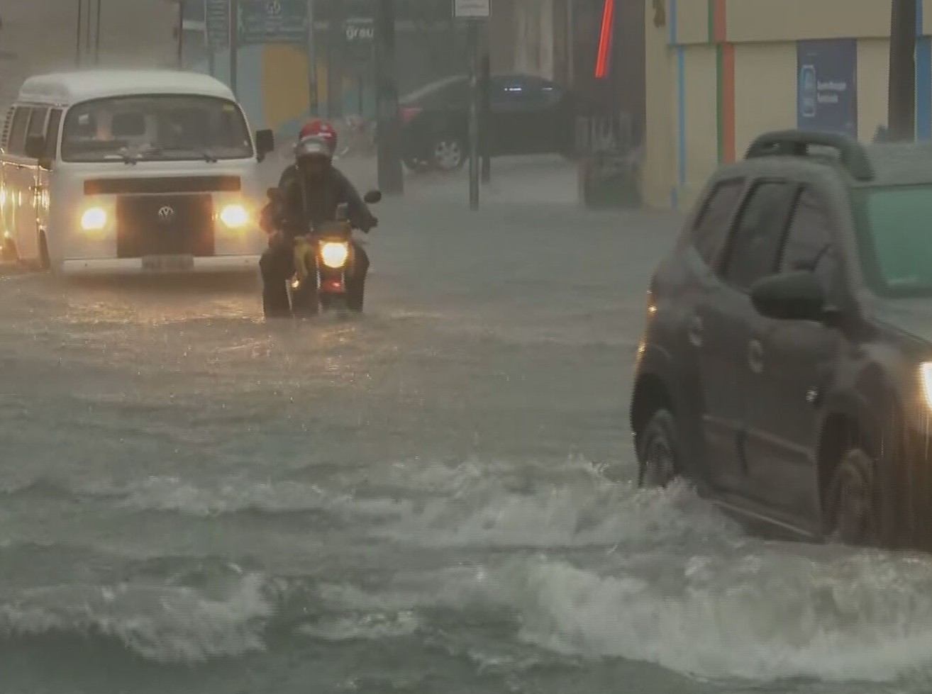 Novo sistema da Defesa Civil envia alertas sonoros para celulares do Recife, Jaboatão, Ipojuca e Caruaru