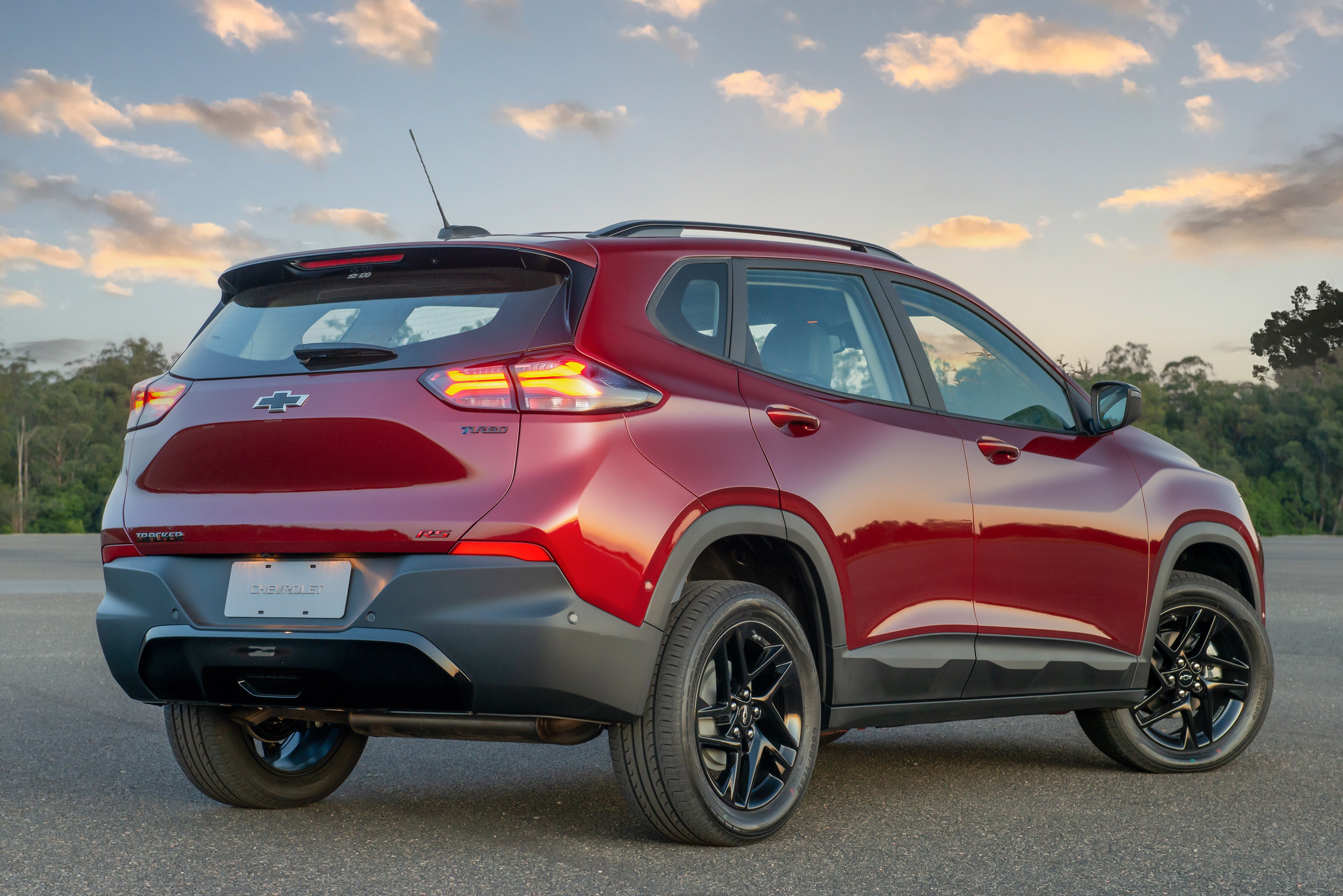Chevrolet Tracker 2026: os 3 acertos e 3 deslizes do SUV que ainda corre atrás dos rivais; VÍDEO