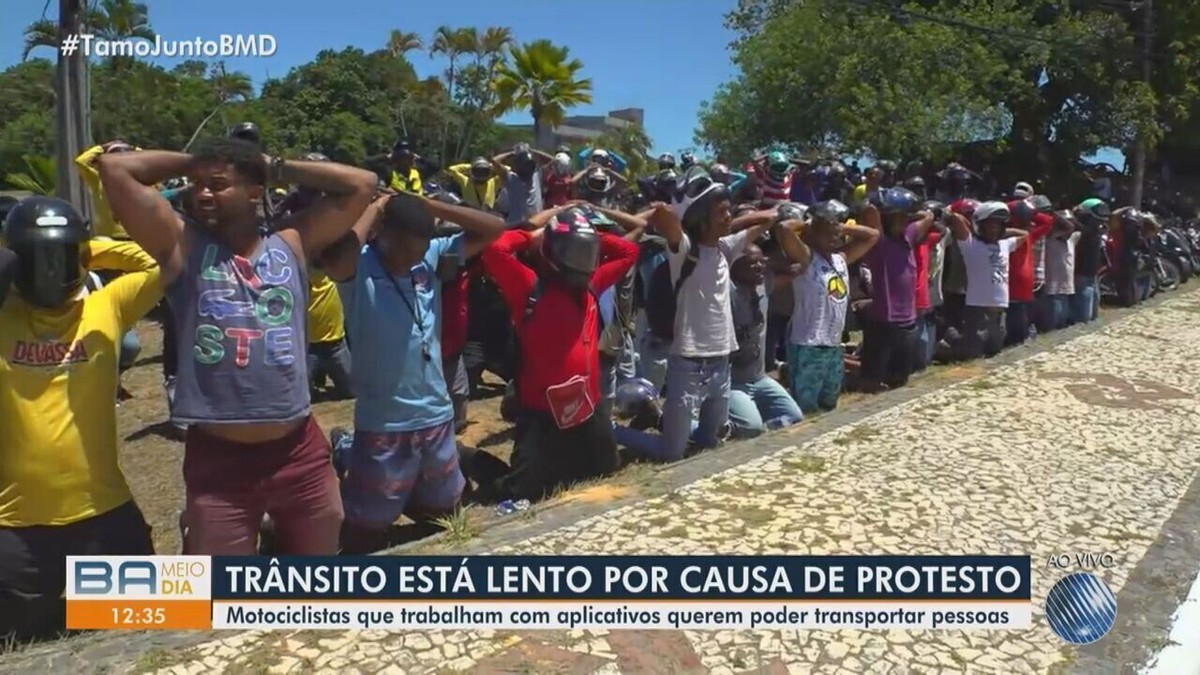 Motociclistas Fazem Protesto E Pedem Liberação Para Transportar Passageiros A Partir De 