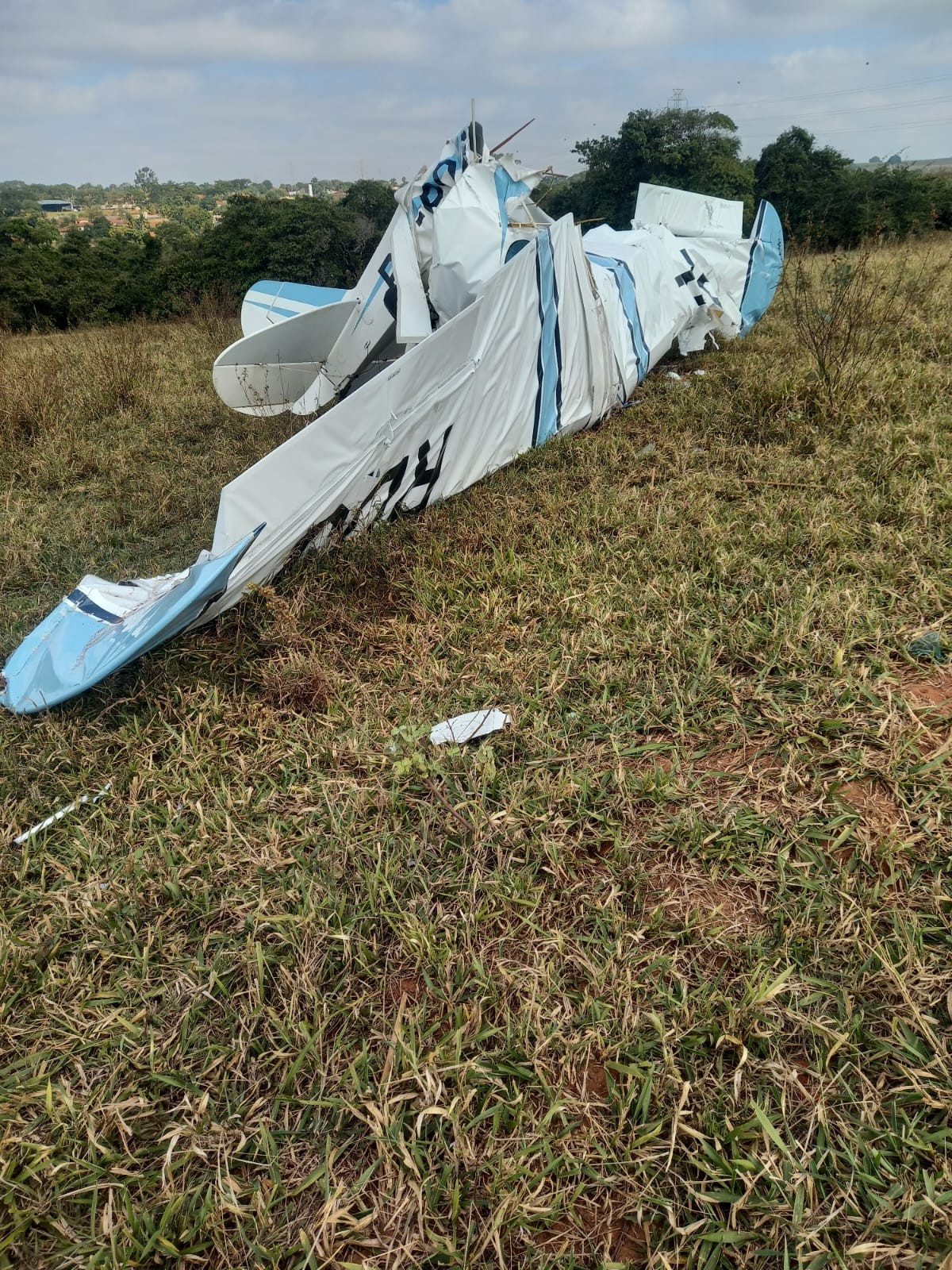 Veja ANTES e DEPOIS do avião que caiu em Rio Preto e deixou dois mortos