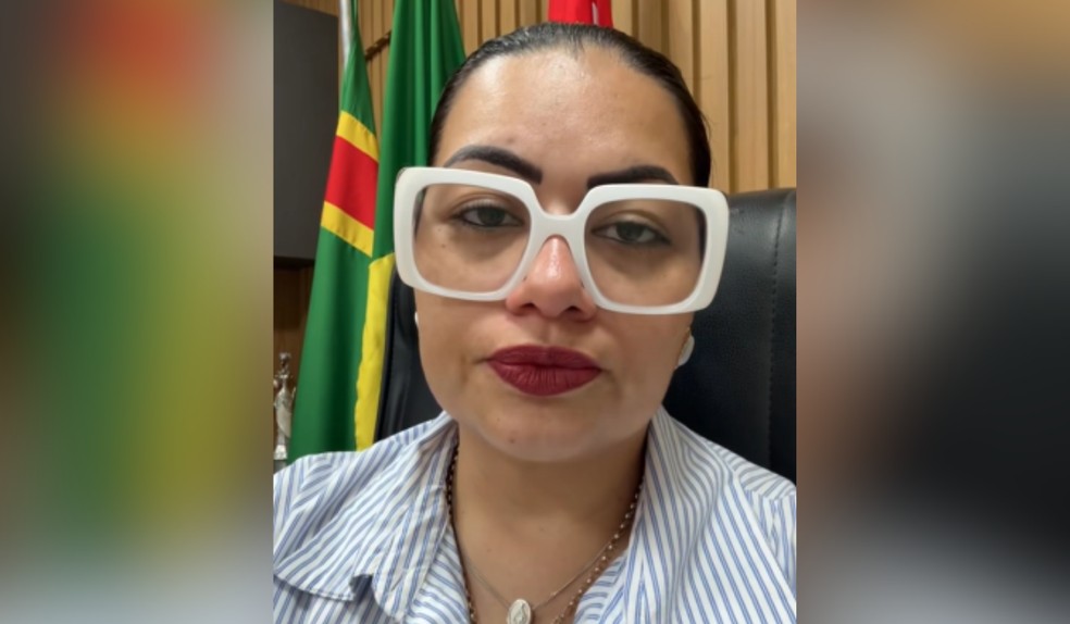Suelen Mative, Prefeita de Caiabu (SP), relatou que foram identificadas movimentações financeiras indevidas em cinco contas bancárias — Foto: Suelen Mative/Redes Sociais
