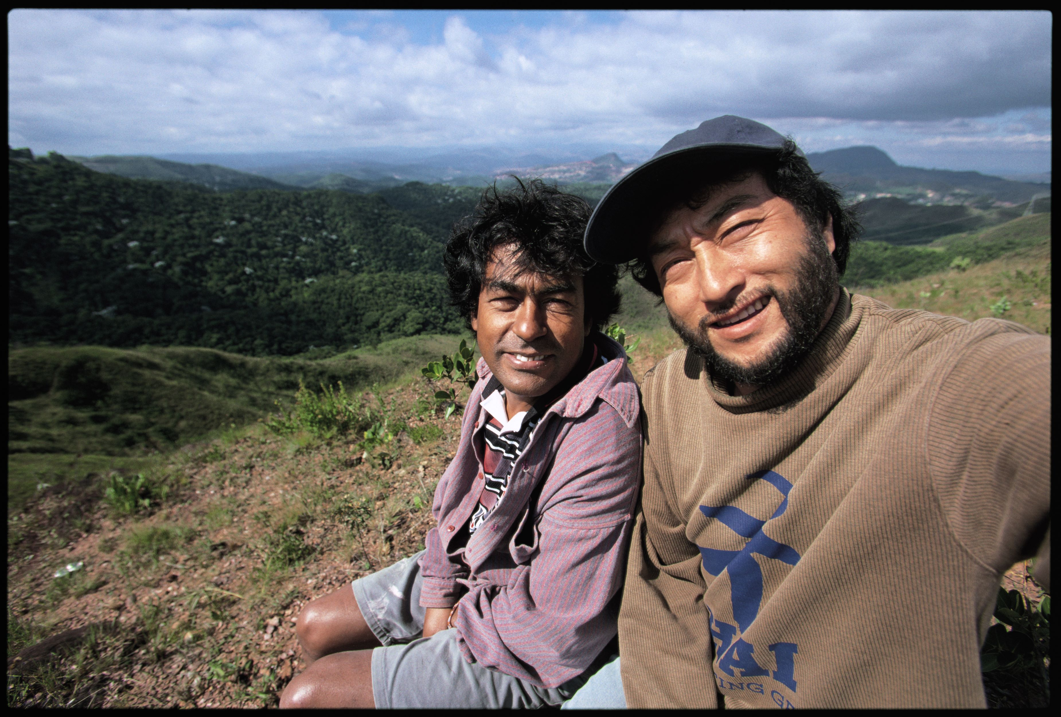 Aniversário de Belém: Ailton Krenak e o fotógrafo japonês Hiromi Nagakura se reencontram na Amazônia, 30 anos depois