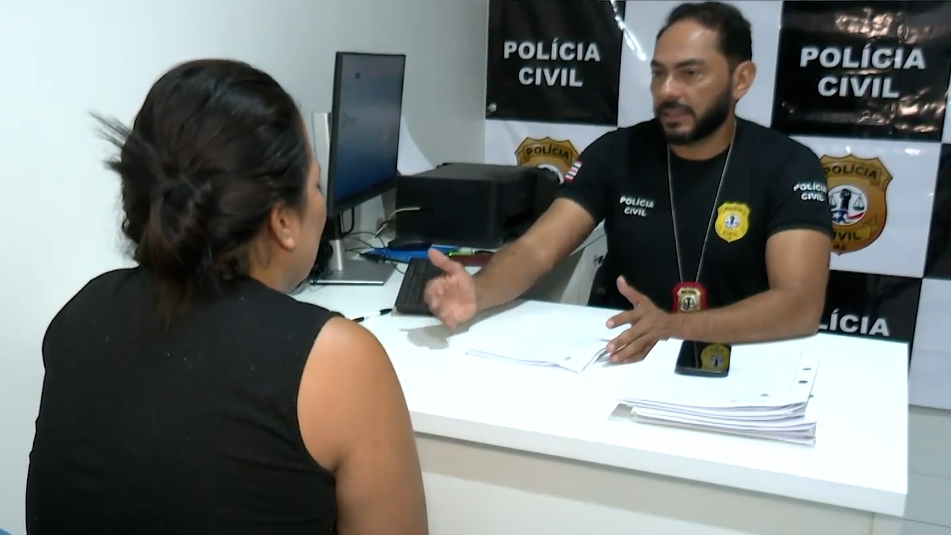 Mãe é presa após agredir filho autista no MA; mulher gravou vídeo das agressões e enviou para o pai da criança