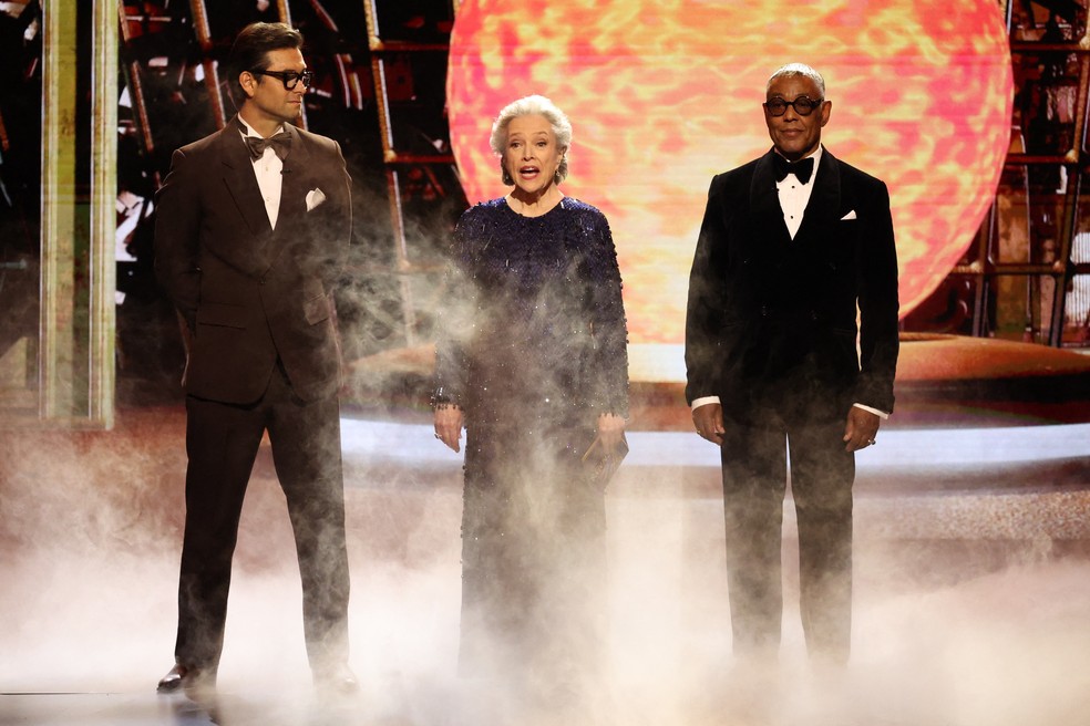 Antony Starr, Kathy Bates e Giancarlo Esposito fazem homenagem a grandes vilões no Emmy 2024 — Foto: Mario Anzuoni/Reuters