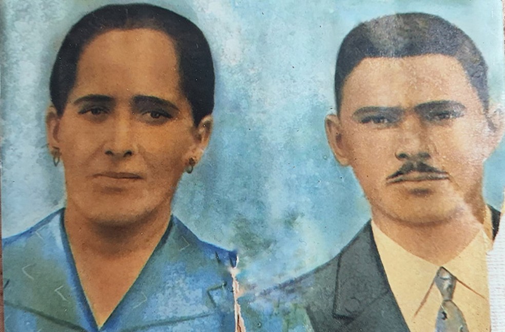 Pintura de Maria de Sousa e Manoel Angelim na juventude — Foto: Arquivo pessoal