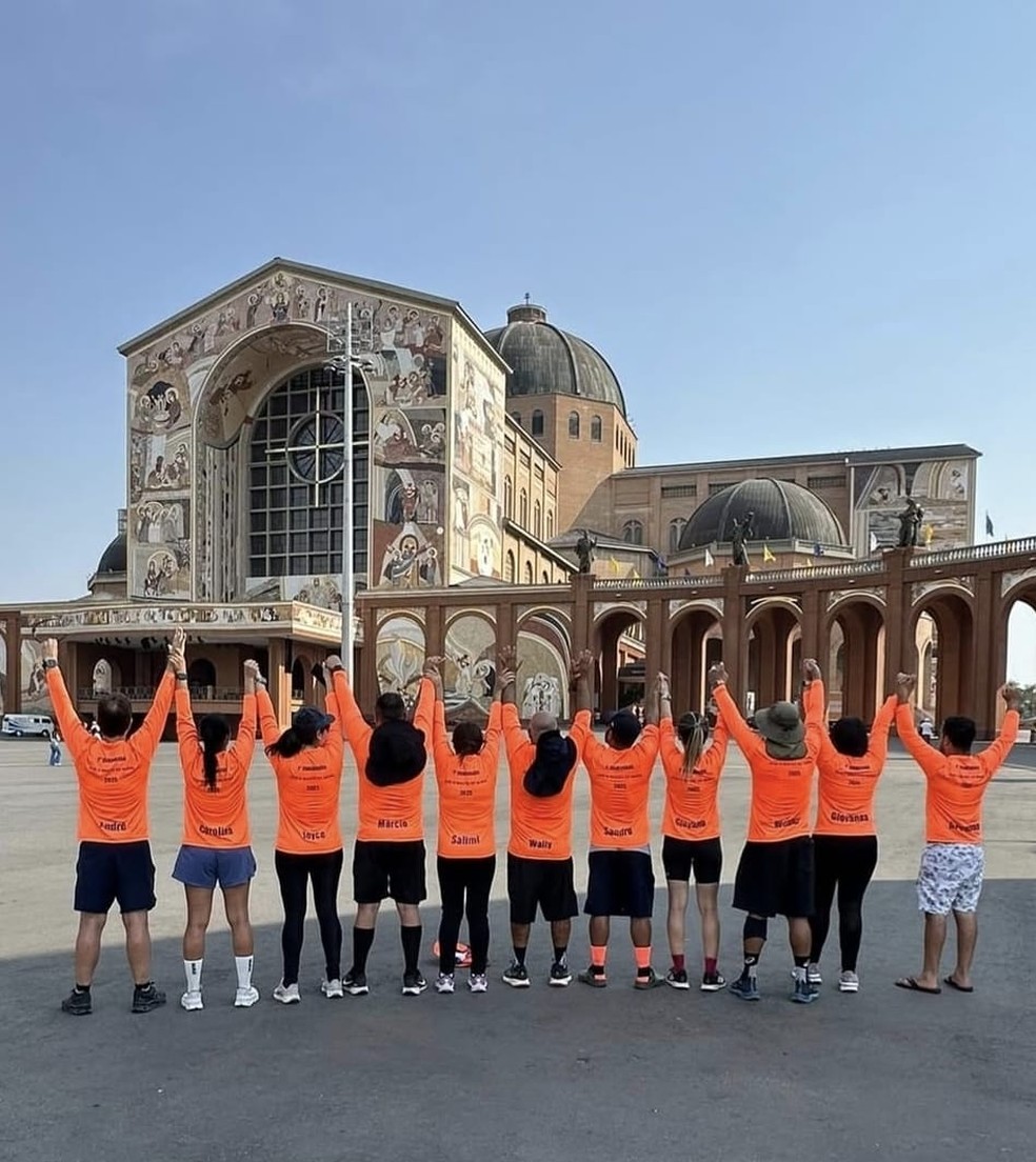 Romeiros chegam até o Santuário Nacional de Aparecida