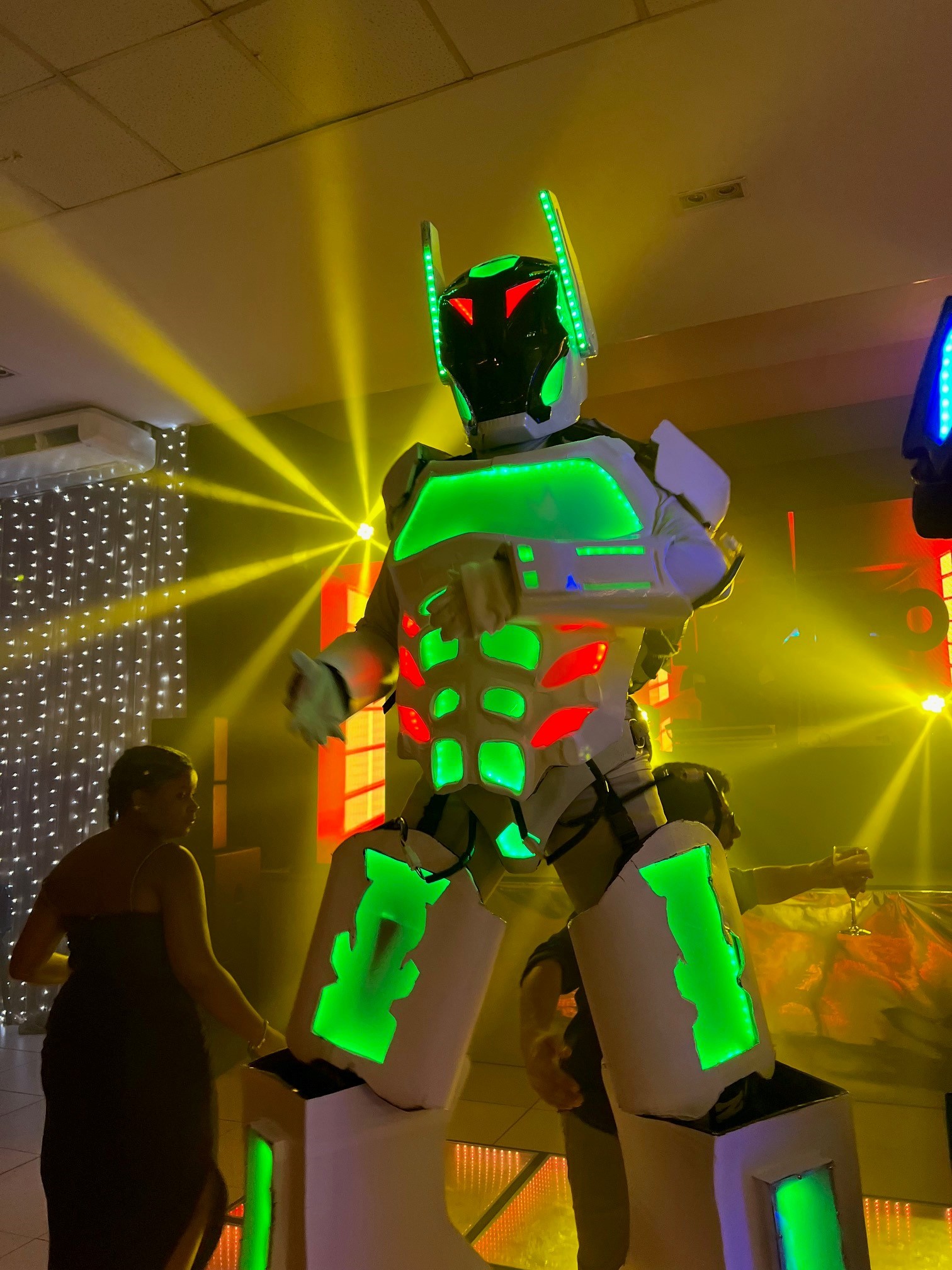 Robozão de Led + Atrações: inovação e impacto nos melhores eventos