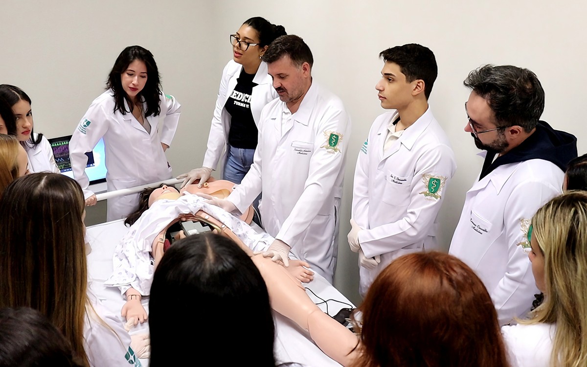 Começa internato dos alunos de Medicina da FAMEU