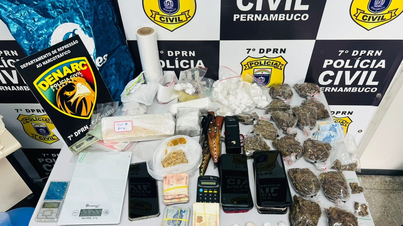 Homem e mulher são presos com drogas em imóvel que funcionava laboratório em Caruaru