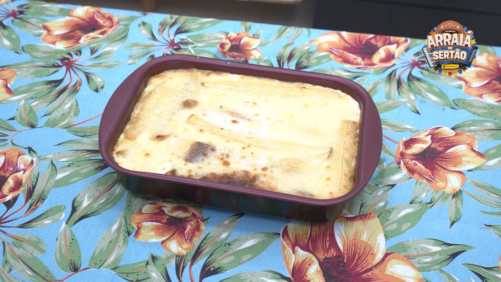 Concurso de culinária junina: aprenda a fazer um escondidinho de charque com macaxeira e banana-da-terra