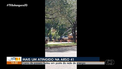 Mais um poste é atingido por carro na região sul de Palmas
