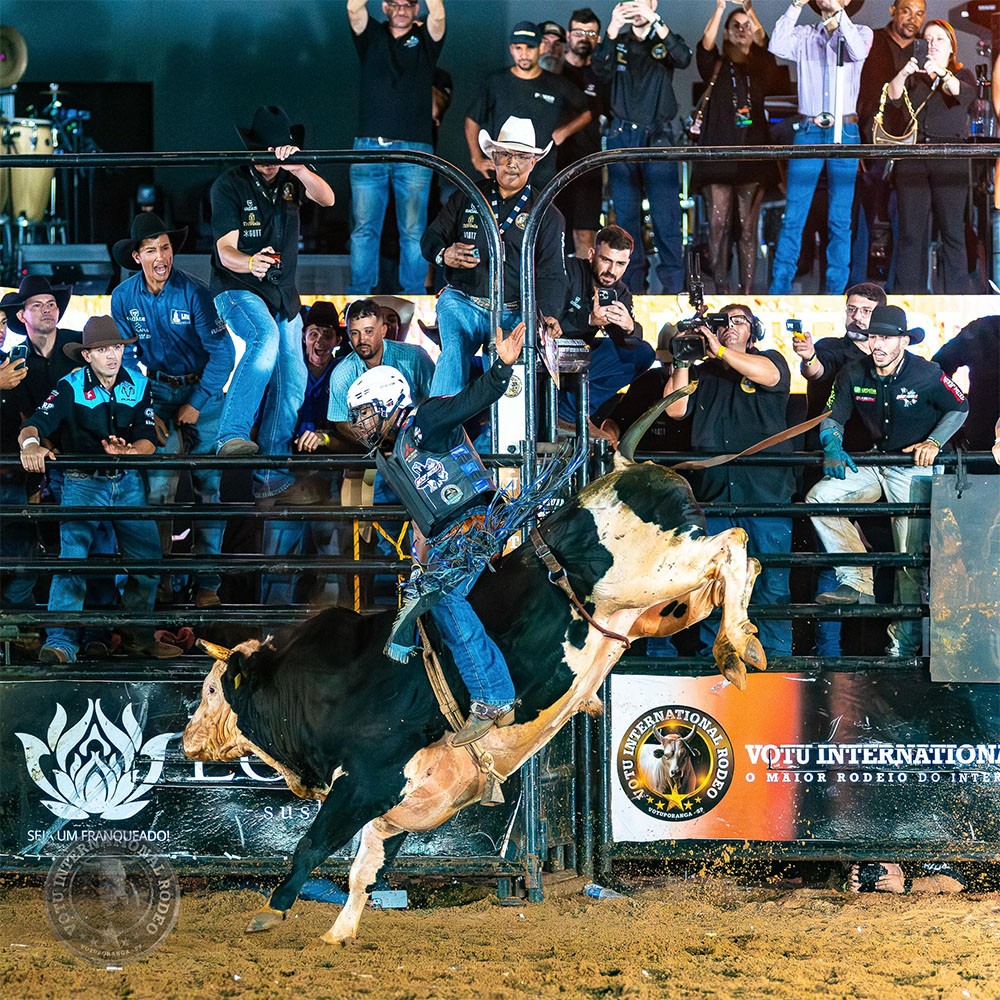 Com entrada gratuita, Votu International Rodeo reúne shows e montarias