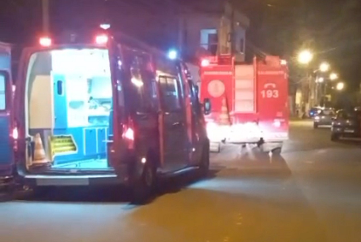 Dois acidentes deixam motorista ferido em capotamento e motociclista em estado grave no Noroeste Fluminense