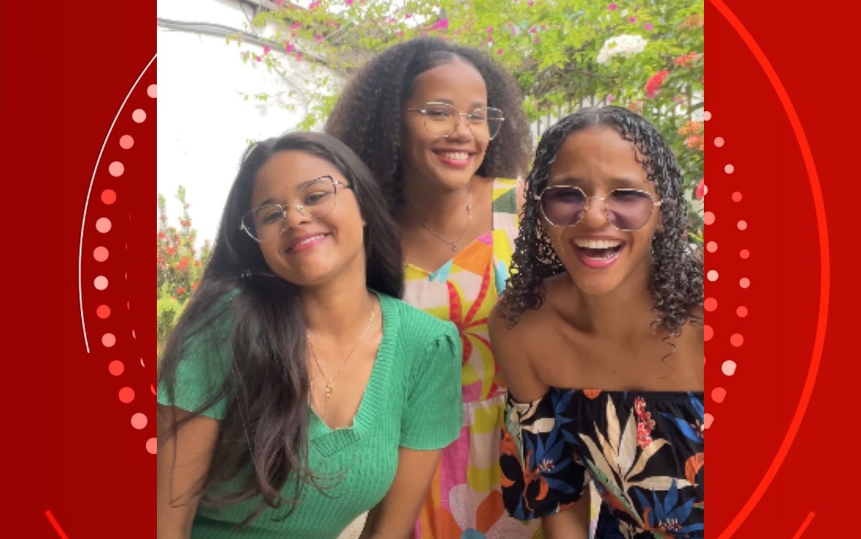 Irmãs baianas confundem internet ao contar que têm os mesmos pais e a mesma idade, mas não são trigêmeas