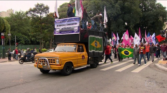 Pista cede no km 135 da BR-280, em Rio Negrinho - Testo Notícias