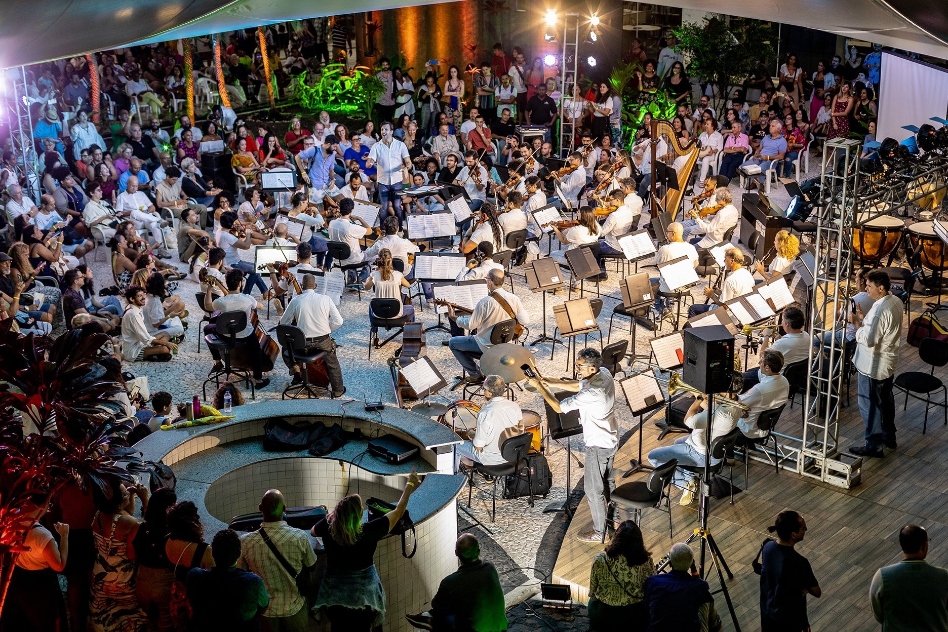 Osba faz concerto gratuito em  homenagem ao dia dos namorados em Salvador