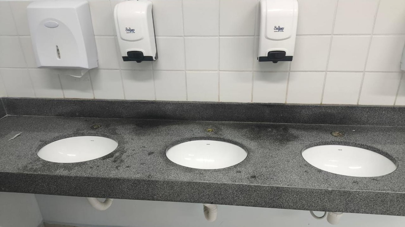 Hospital Mário Gatti tem 12 torneiras furtadas; rede faz 10 manutenções em banheiros por dia em Campinas