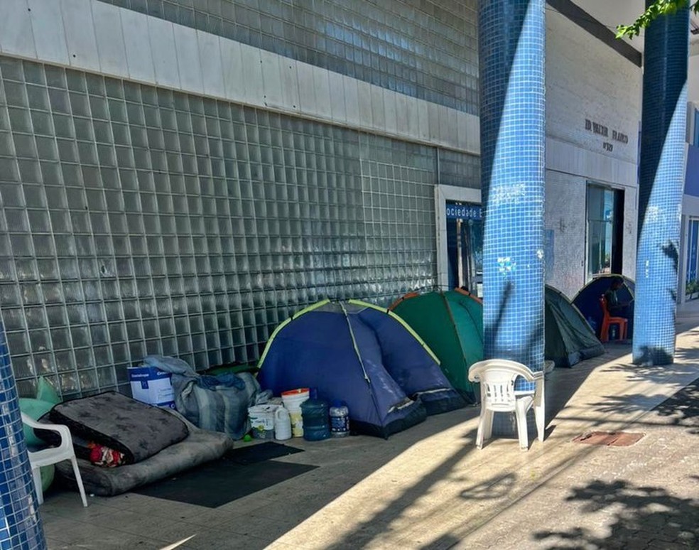 Pertences de moradores de rua em Aracaju — Foto: Prefeitura de Aracaju/Reprodução MPF