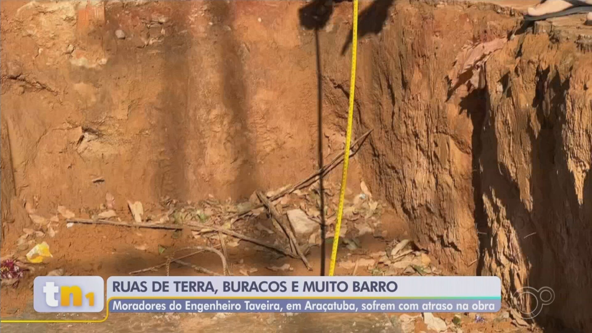 Moradores enfrentam buracos e lama por atraso em obra de R$ 10 milhões em Araçatuba