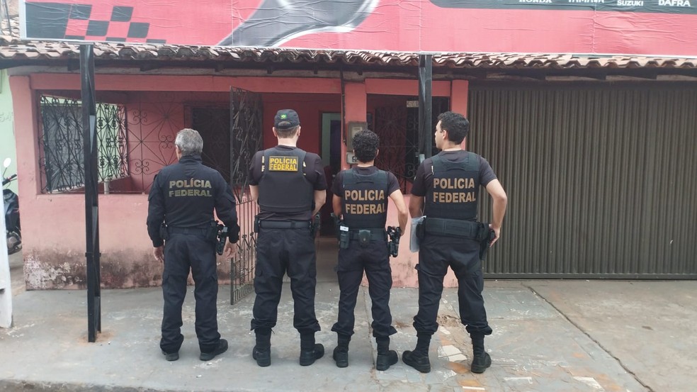 PF cumpre mandado de busca e apreensão contra suspeito de estupro de vulnerável no interior do MA — Foto: Divulgação/Polícia Federal