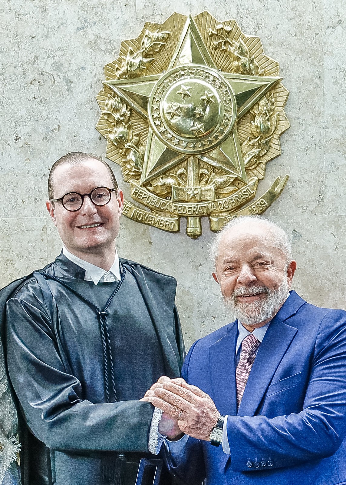 Cristiano Zanin toma posse como novo ministro do Supremo Tribunal Federal