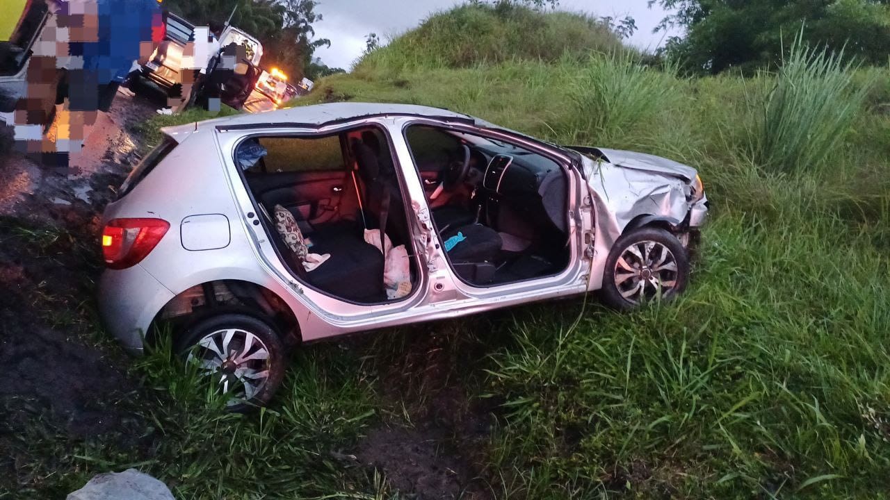 Com pista molhada, Via Dutra registra pelo menos 7 acidentes em trechos do Sul do Rio