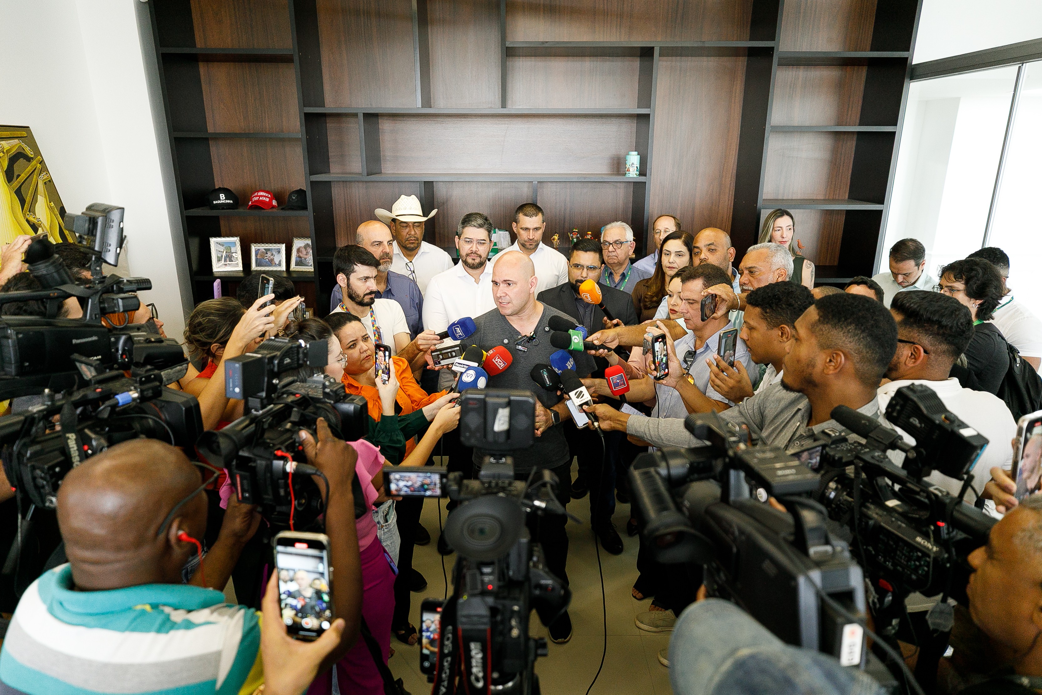 Prefeitura anuncia fusão de secretarias e cria nova pasta de Desenvolvimento Econômico em Cuiabá 
