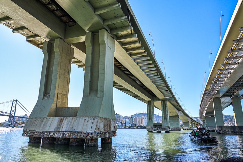 Autoridades fazem vistoria nas pontes Pedro Ivo e Colombo Salles, em Florianópolis — Foto: Cristiano Andujar/Divulgação