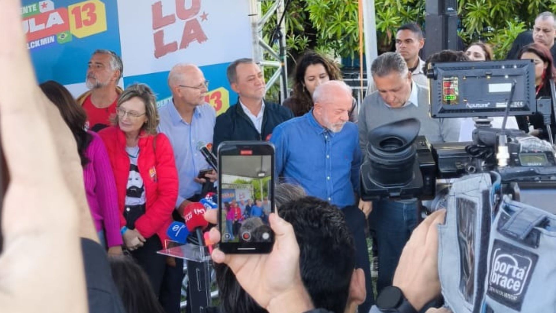 Lula cumpre agenda em Porto Alegre um dia após debate na TV