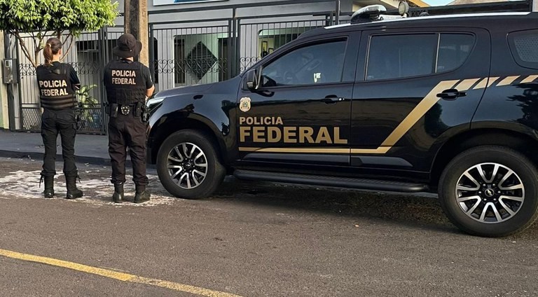 Lesa Pátria: Polícia Federal cumpre mandados em oito estados para identificar financiadores dos atos golpistas