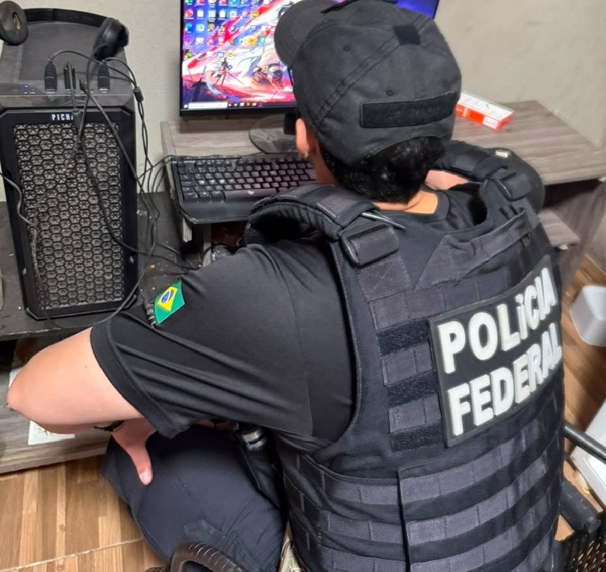 PF faz operação contra suspeito de armazenar conteúdo envolvendo abuso sexual infantojuvenil no sertão da PB