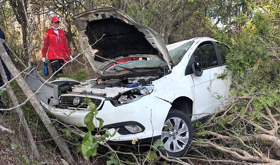 Acidente aconteceu BA-416 na tarde de domingo (5). — Foto: Brigada Guardiões da Vida