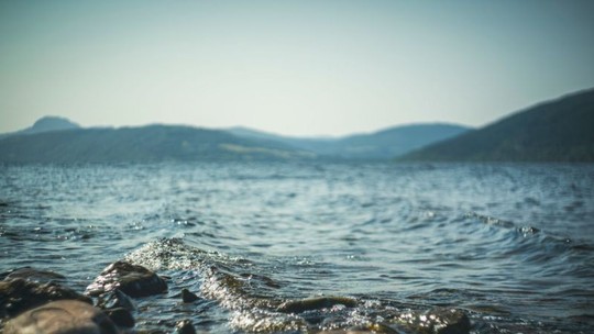 Por que buscas por monstro do Lago Ness continuam 90 anos após foto borrada de 'aparição'?