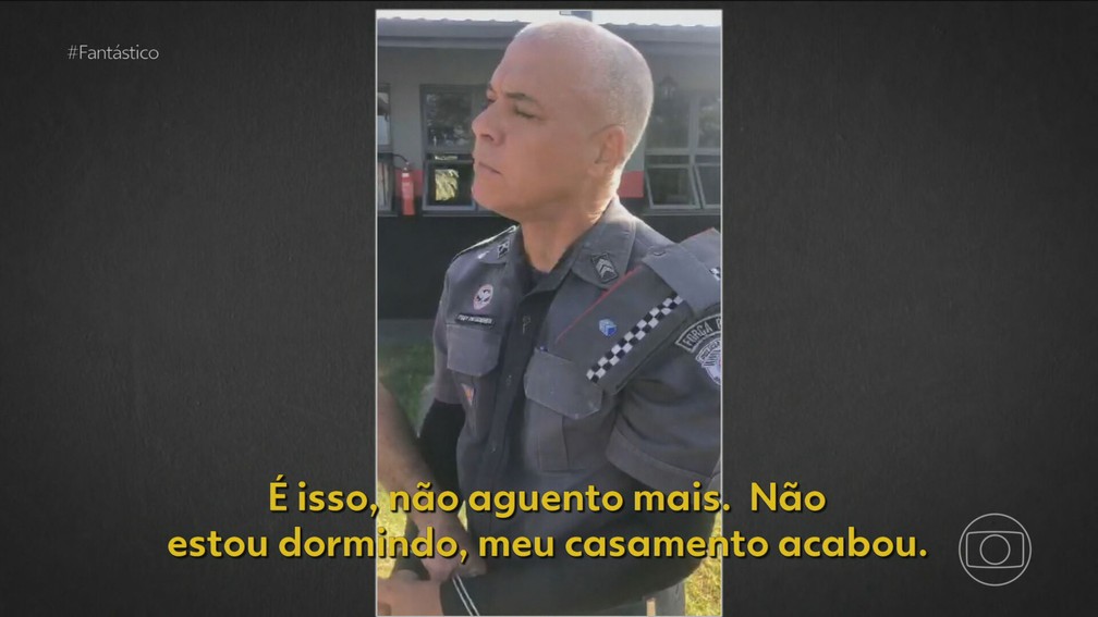 Vídeo conseguido com exclusividade pelo Fantástico mostra o sargento Gouveia logo após atirar contra os colegas. — Foto: TV Globo/Reprodução