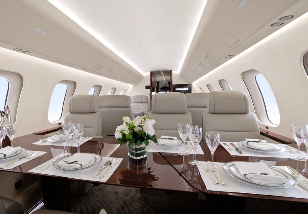 Jato executivo Global 7500 tem sala de jantar para seis pessoas — Foto: Divulgação/Bombardier
