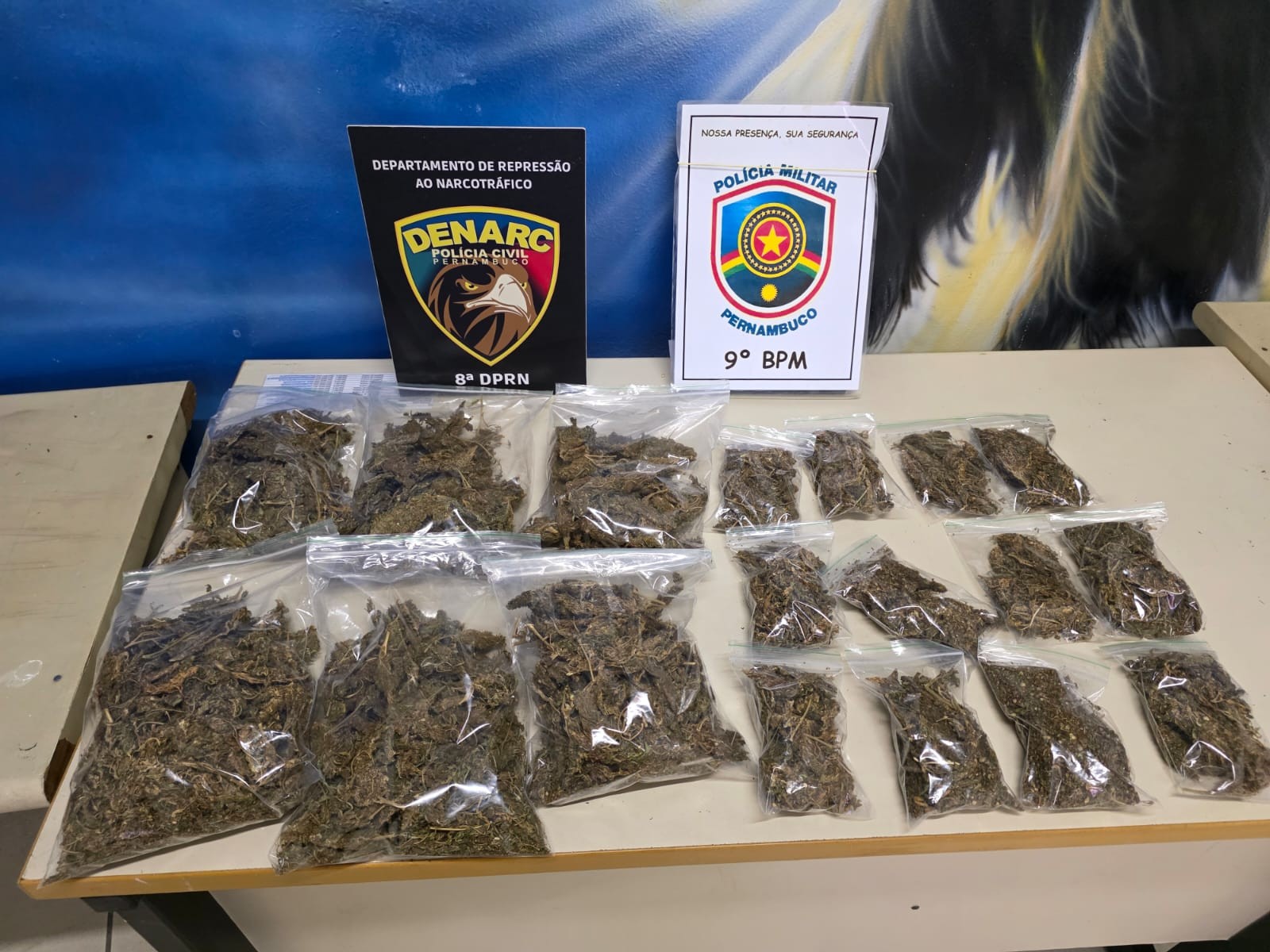 Homem é preso e dois adolescentes são apreendidos por tráfico de drogas em Garanhuns