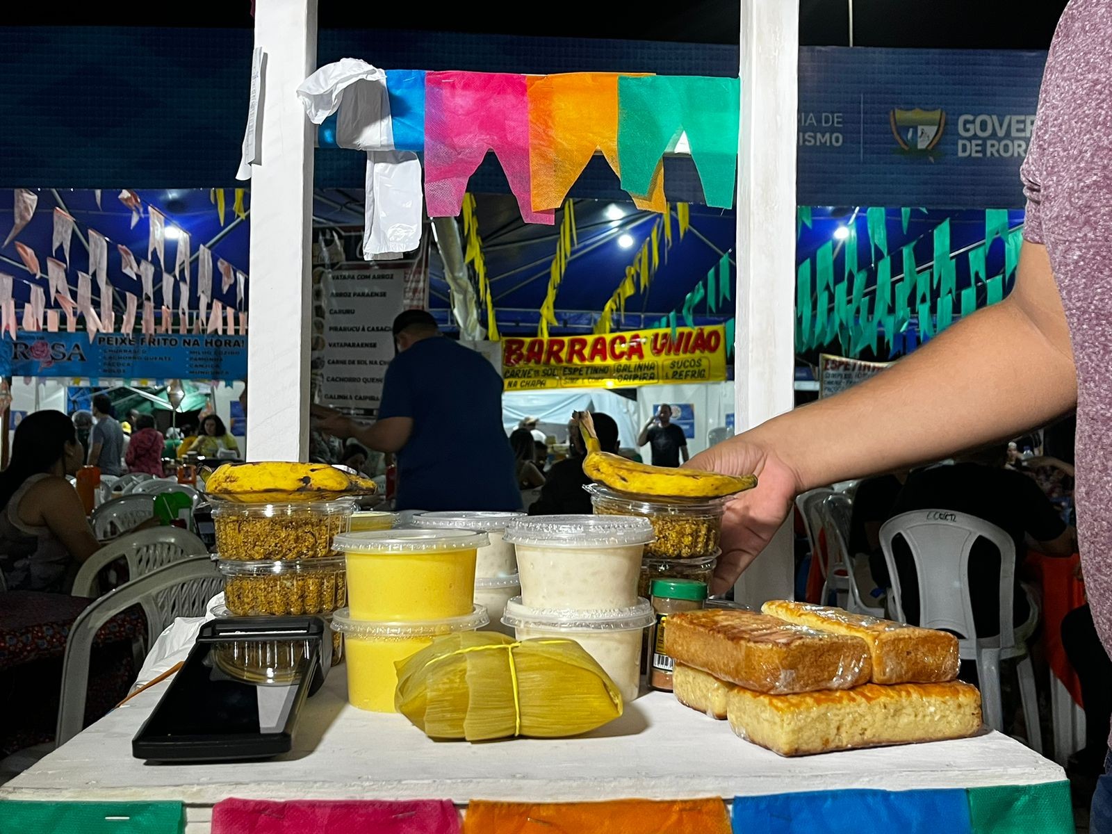 Espetinho, paçoca e mungunzá: veja o que comer com até R$ 25 no São João do Anauá