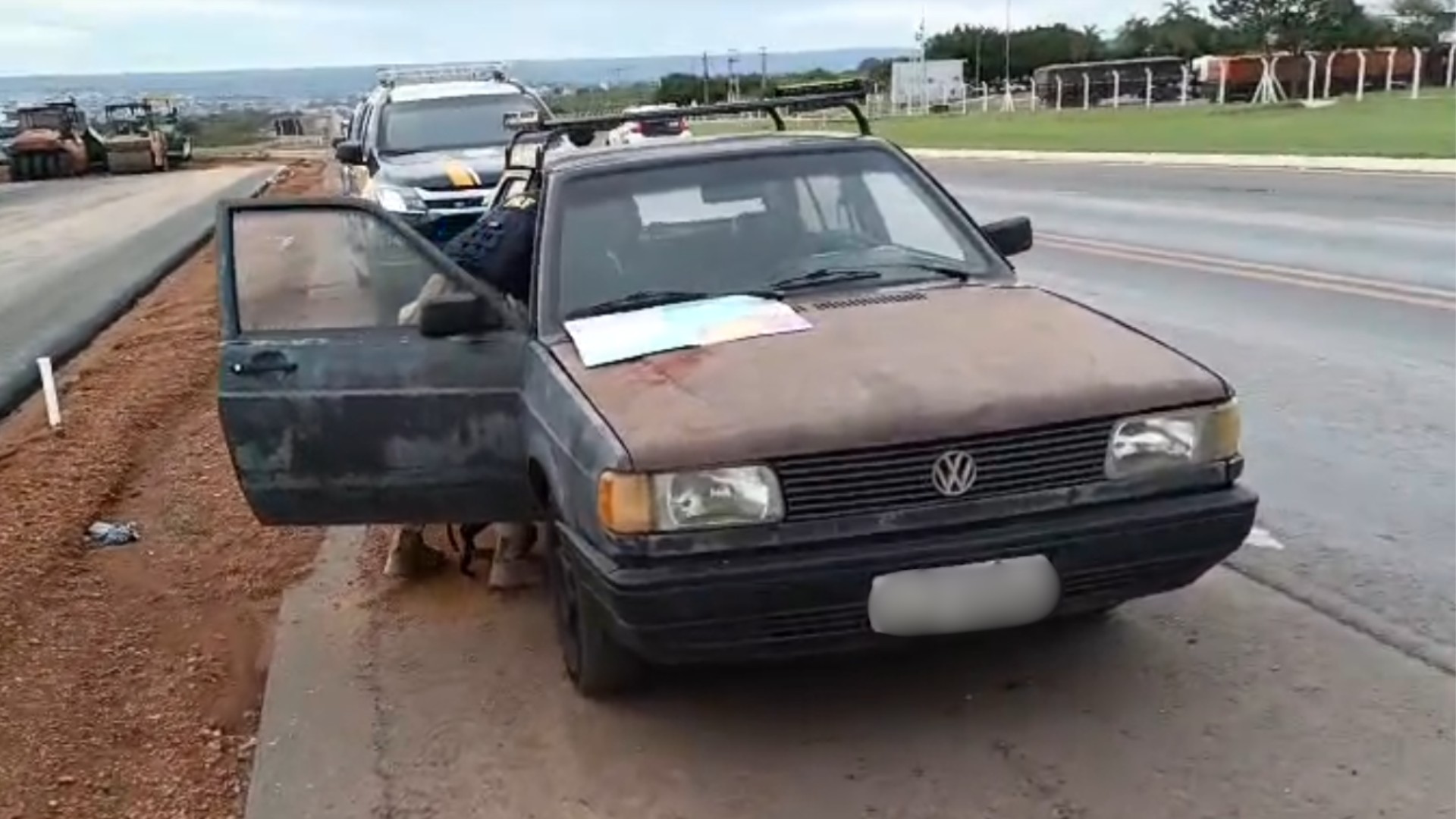 Tatuador suspeito de matar mulher encontrada nua em motel é preso em fuga e diz que 'queria ver o mar antes de se entregar', afirma polícia