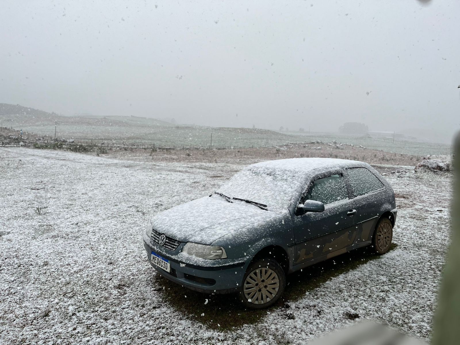 Nevou (e muito!): com mínimas perto de 0ºC, Serra do RS amanhece com neve; veja registros de moradores