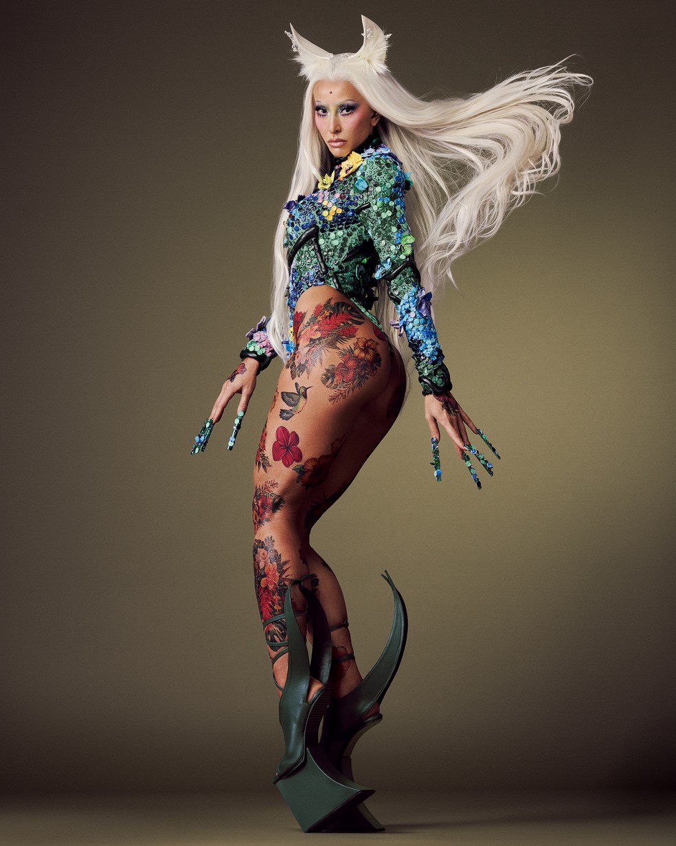 Sabrina Sato fantasiada de elfa para o carnaval de SP — Foto: Divulgação