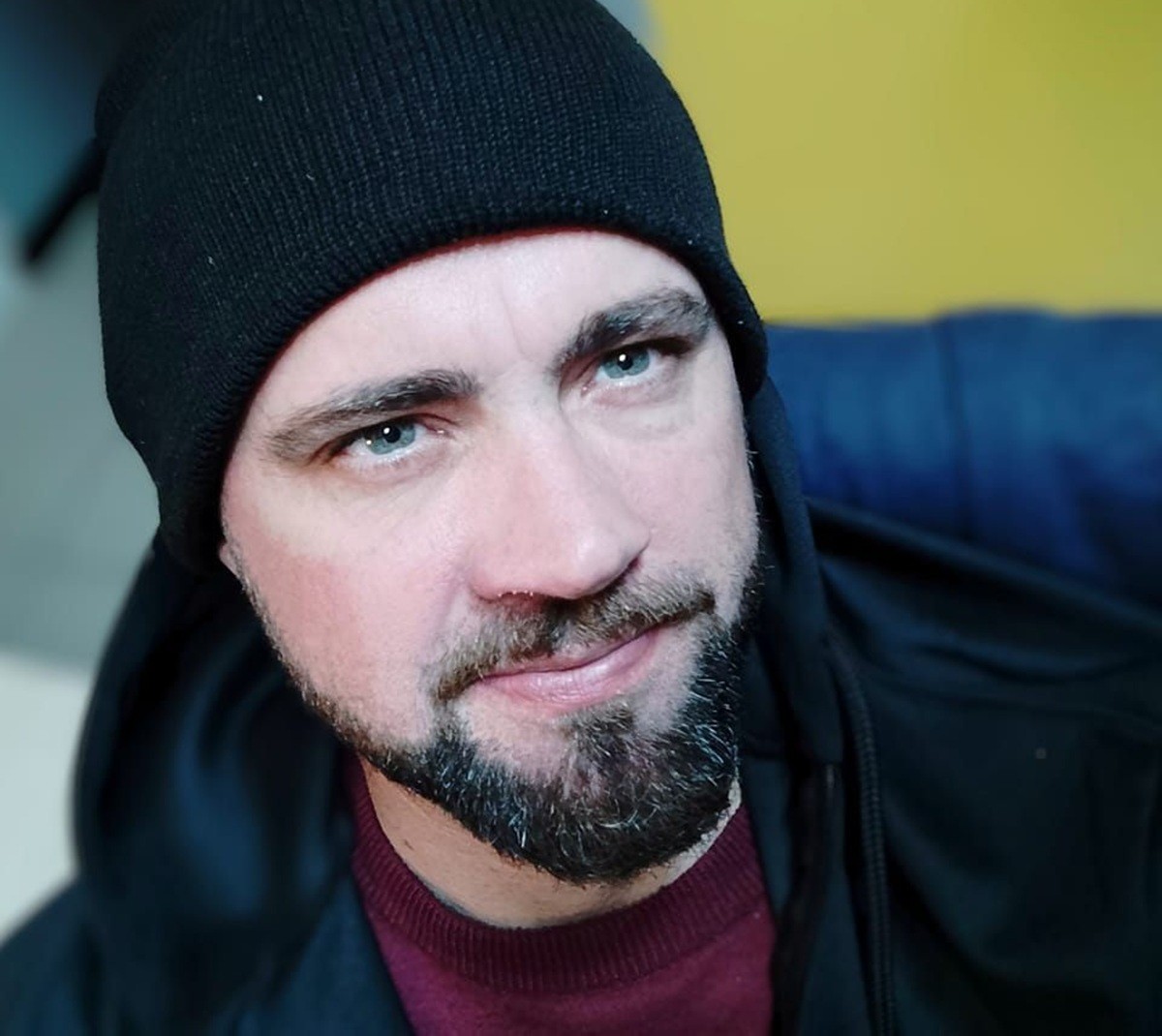 Homem é morto a facadas após invadir casa de ex-esposa com medida protetiva e ameaçá-la em SC